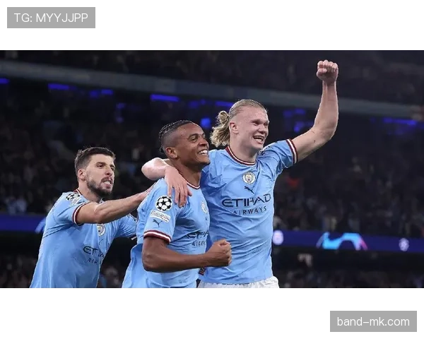 曼城主帅革新战术体系,灵活多变进攻策略助力球队竞争力持续攀升 曼城主帅革新战术体系,灵活多变进攻策略助力球队竞争力持续攀升